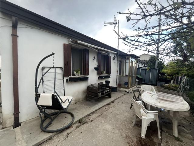 Villa Indipendente in vendita a Adria, Veneto
