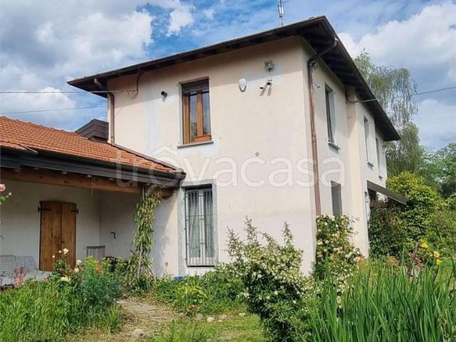 Rustico in vendita a Calcinate degli Orrigoni, Varese