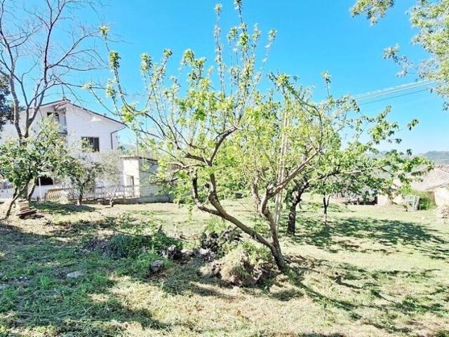 Rustico in vendita a Montebello Di Bertona, Abruzzo
