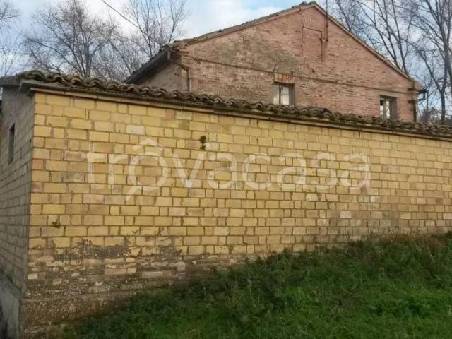 Rustico in vendita a Montegranaro, Fermo