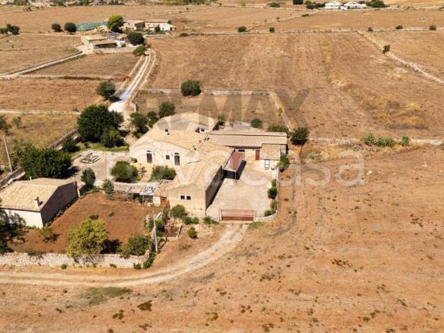 Rustico in vendita a Puntarazzi, Ragusa
