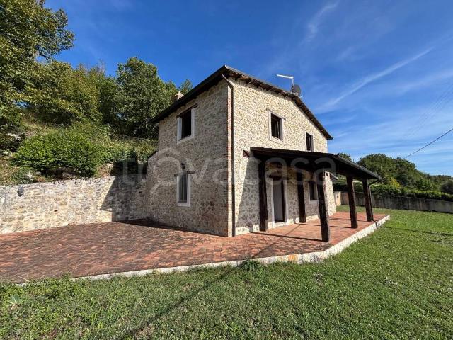 Rustico in vendita a Rocca Sinibalda, Lazio