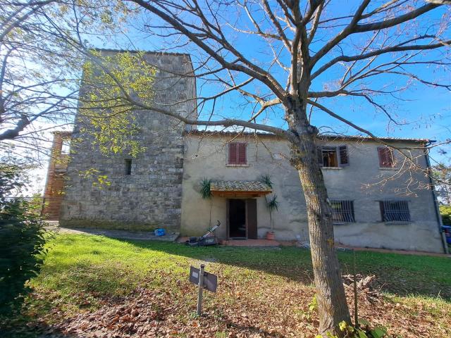 Casa in vendita a Volterra, Toscana