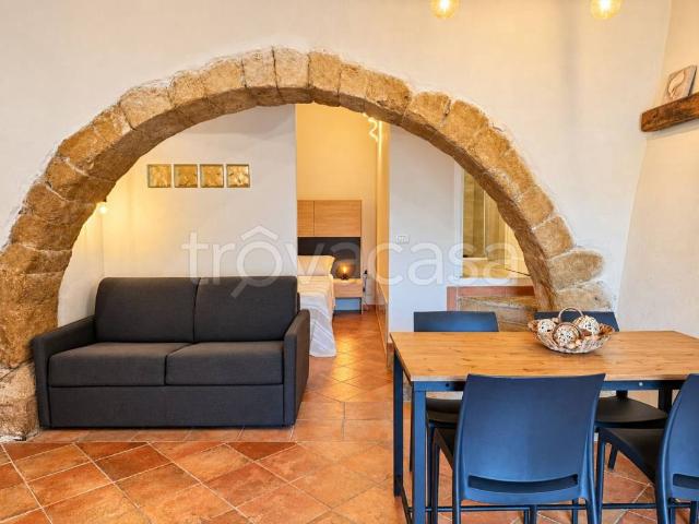 Loft in vendita a Capodimonte, Viterbo