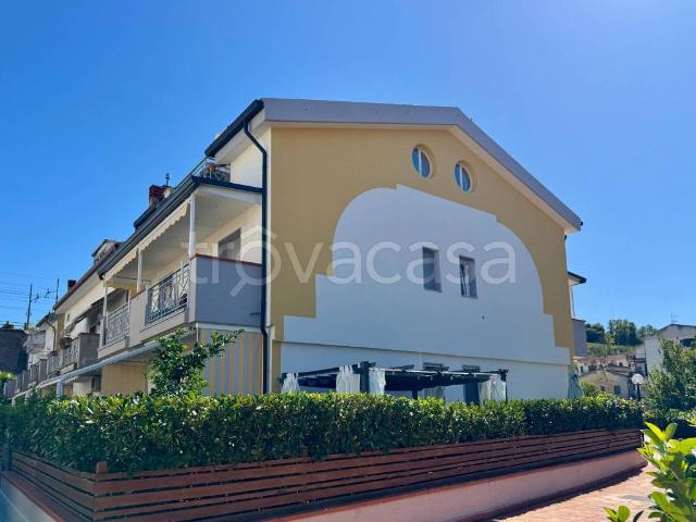 Attico in vendita a Agropoli Sud, Agropoli