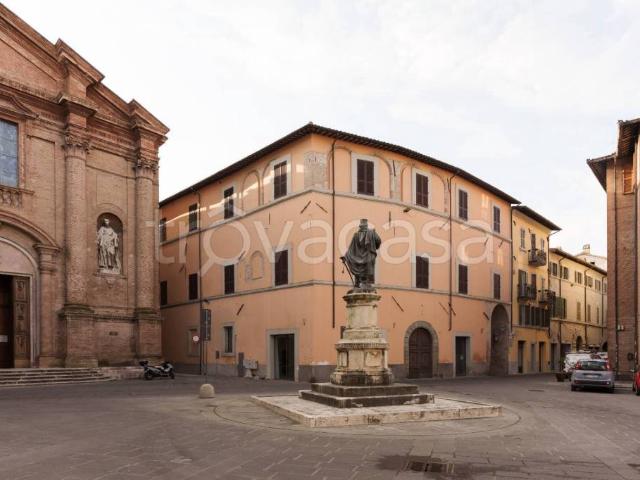 Palazzo in vendita a Foligno, Umbria