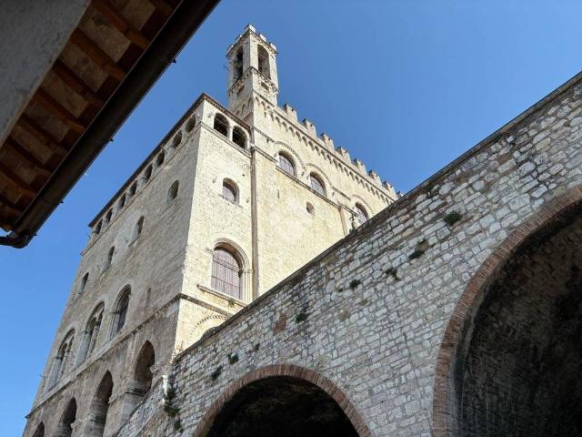 Palazzo in vendita a Gubbio, Umbria