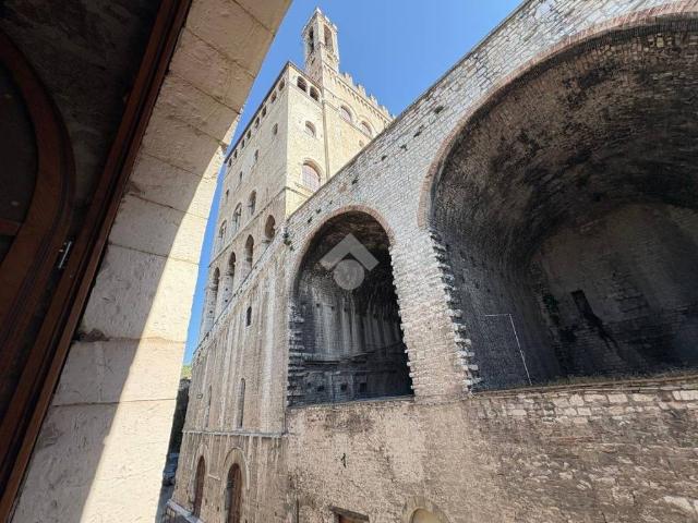Palazzo in vendita a Gubbio, Umbria