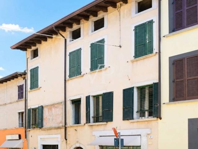 Palazzo in vendita a Comunità Montana Parco Alto Garda bresciano, Salò