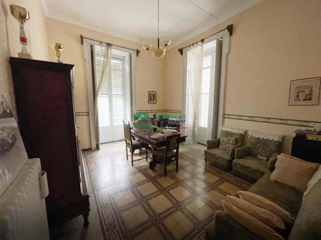 Palazzo in vendita a Ragusa, Sicilia