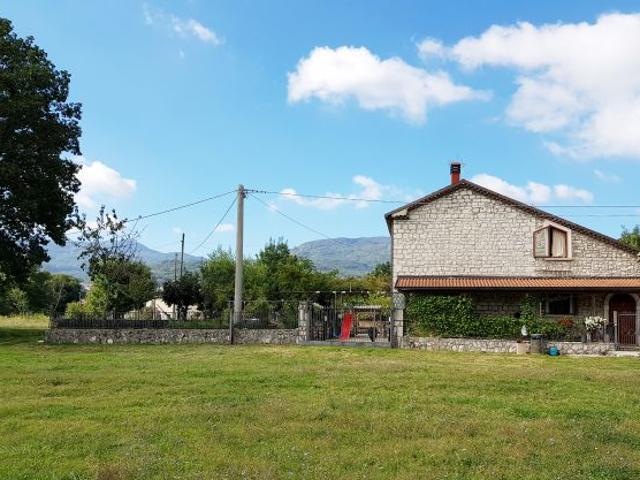 Villa Indipendente in vendita a Sepino, Molise