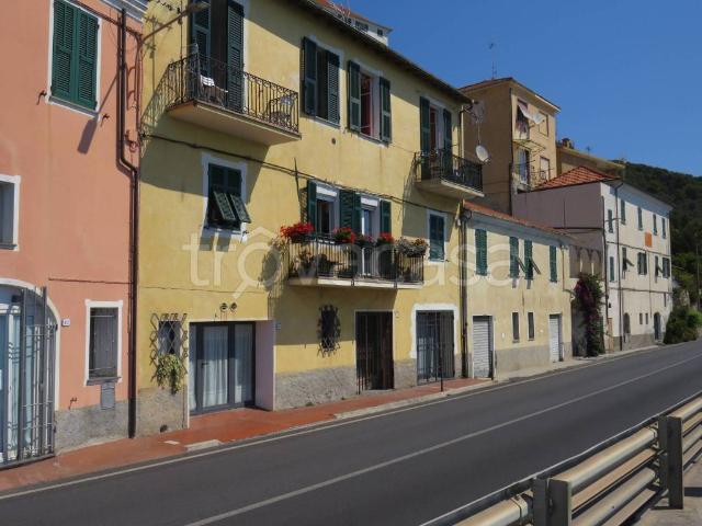 Appartamento in vendita a Cervo, Liguria