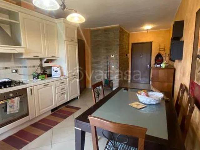 Appartamento in vendita a Follo, Liguria