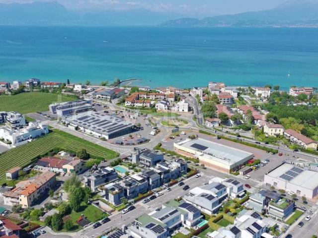 Appartamento in vendita a Peschiera Del Garda, Veneto