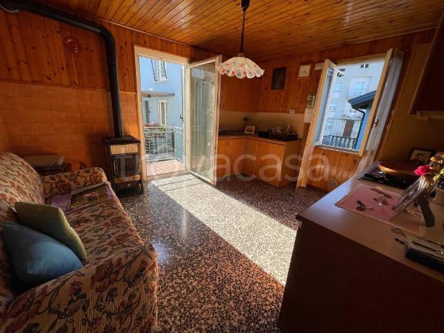 Appartamento in vendita a Talamona, Lombardia