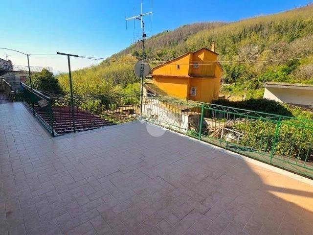 Appartamento in vendita a Vietri Sul Mare, Campania