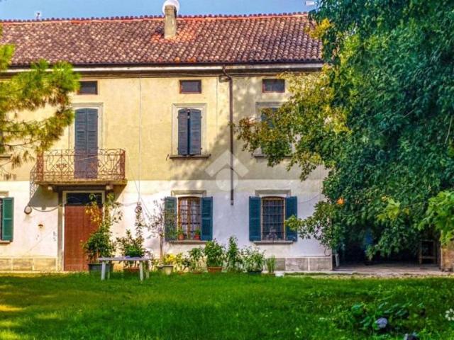 Rustico in vendita a Colorno, Reggio Emilia