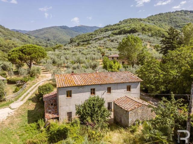 Rustico in vendita a Loro Ciuffenna, Toscana
