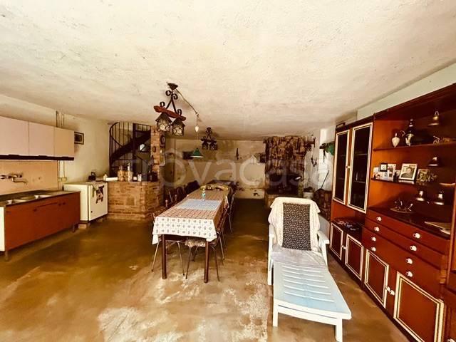Rustico in vendita a Trevasco Santissima Trinità, Nembro