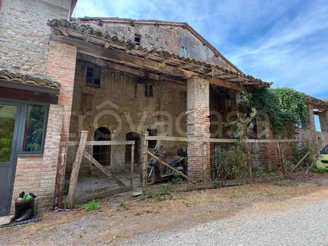 Rustico in vendita a Noceto, Reggio Emilia