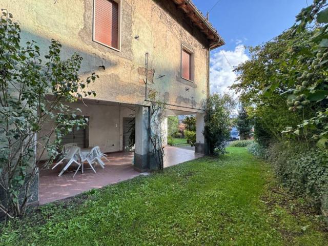 Rustico in vendita a Paratico, Brescia