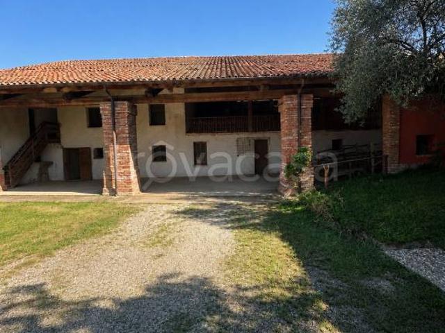 Rustico in vendita a Rosà, Veneto