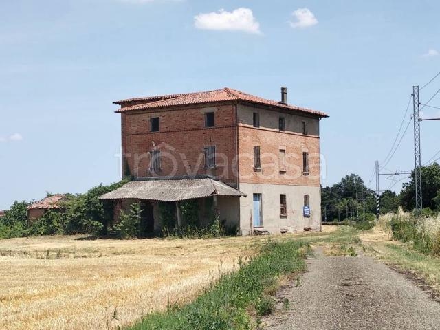 Rustico in vendita a Unione dei comuni Valli del Reno, Lavino e Samoggia, Reggio Emilia
