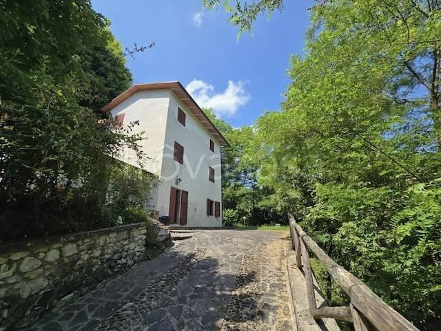Rustico in vendita a Unione dei comuni Media Valle del Serchio, Ponte A Serraglio
