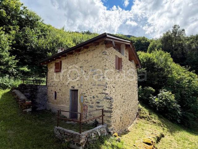 Rustico in vendita a Caiolo, Lombardia