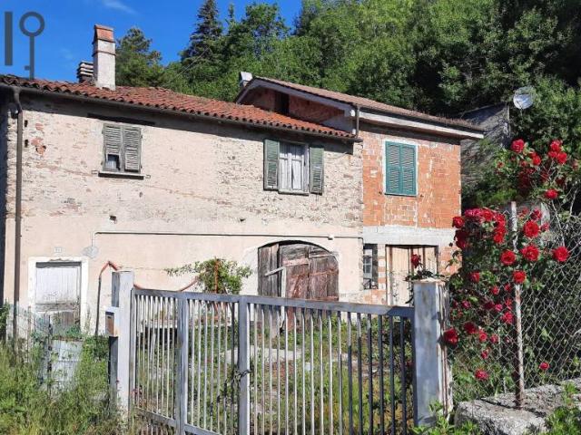 Rustico in vendita a Carretto, Cairo Montenotte