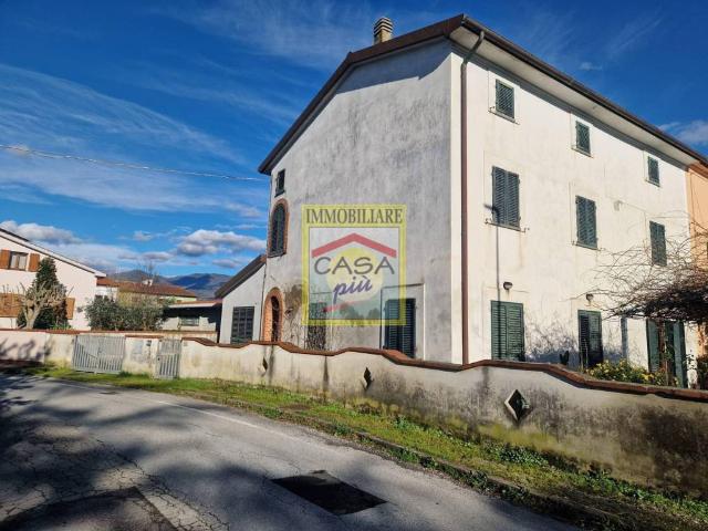 Rustico in vendita a Cascina, Toscana