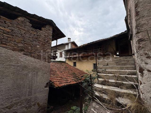 Rustico in vendita a Comunità della Valle di Cembra, Lisignago