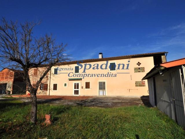 Rustico in vendita a Chiesina Uzzanese, Toscana