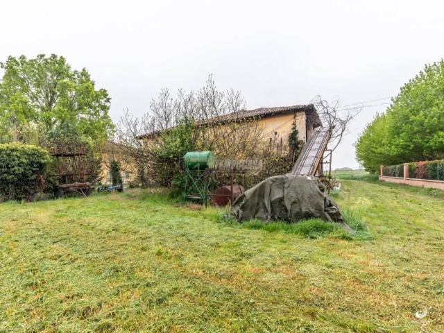Rustico in vendita a Unione Terre d'Acqua, Crevalcore
