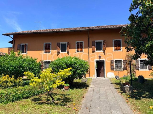 Rustico in vendita a Faedis, Friuli-Venezia Giulia