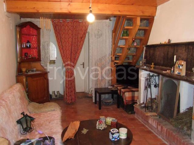 Rustico in vendita a Unione di Comuni Valdarno e Valdisieve, Londa