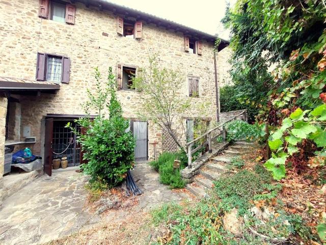 Rustico in vendita a Unione dell'Appennino Bolognese, Monzuno