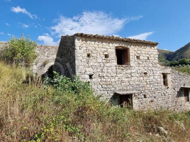 Rustico in vendita a Prizzi, Sicilia