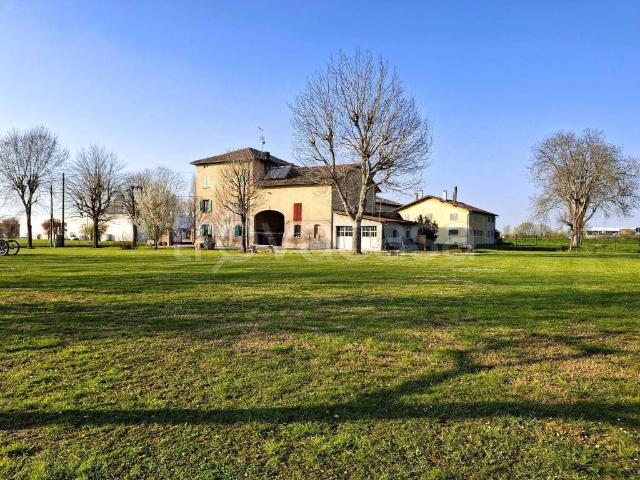 Rustico in vendita a Pieve Modolena, Re
