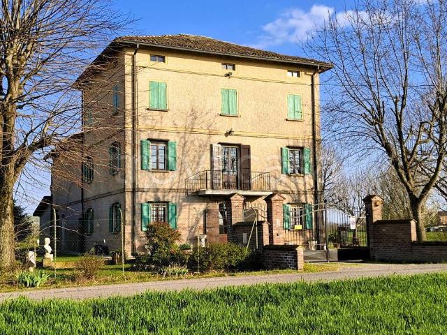 Rustico in vendita a Pieve Modolena, Re