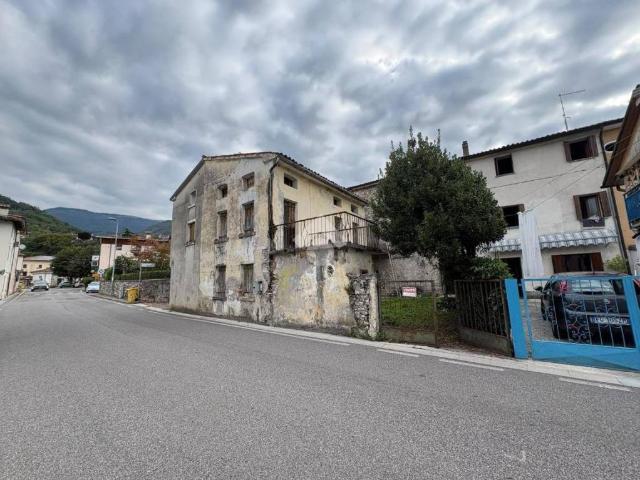 Rustico in vendita a Riva Grassa, Segusino