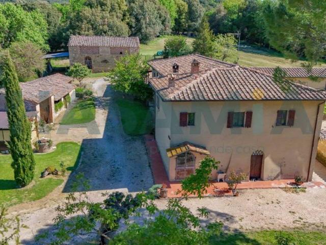 Rustico in vendita a Montarrenti, Sovicille