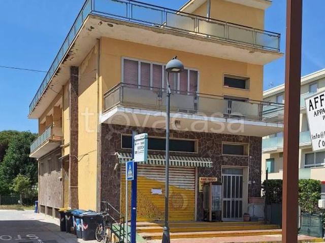 Palazzo in vendita a Igea, Bellaria