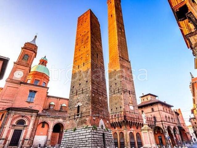 Palazzo in vendita a Bologna