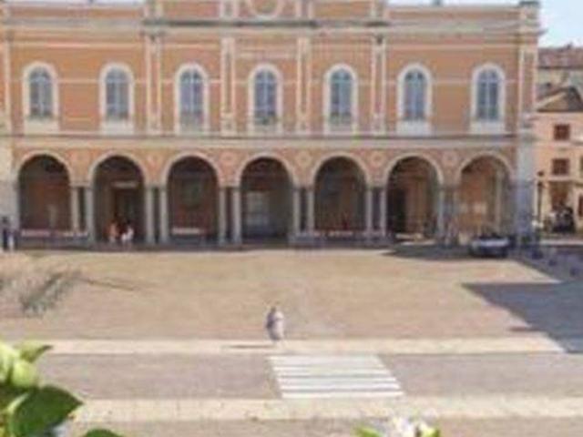 Palazzo in vendita a Castel San Giovanni, Reggio Emilia
