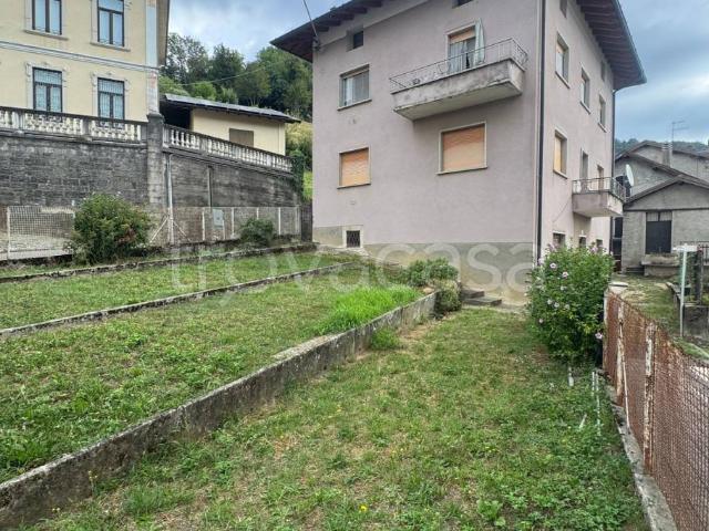 Palazzo in vendita a Corna Imagna, Lombardia