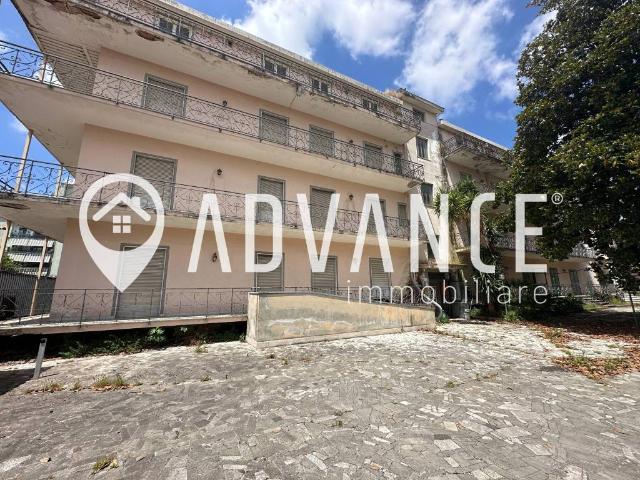 Palazzo in vendita a Melito Di Napoli, Campania