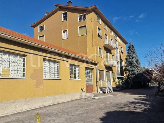 Palazzo in vendita a Seregno, Lombardia