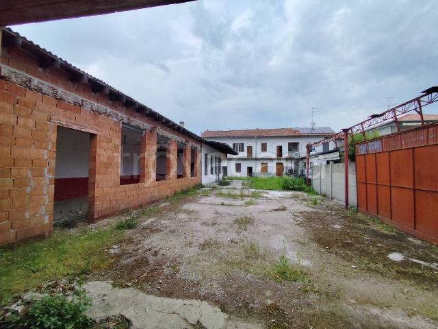 Palazzo in vendita a Busto Arsizio, Lombardia
