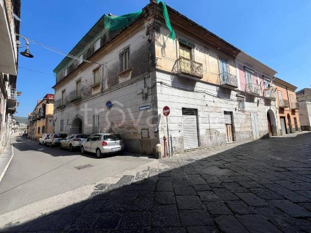 Palazzo in vendita a Casagiove, Campania
